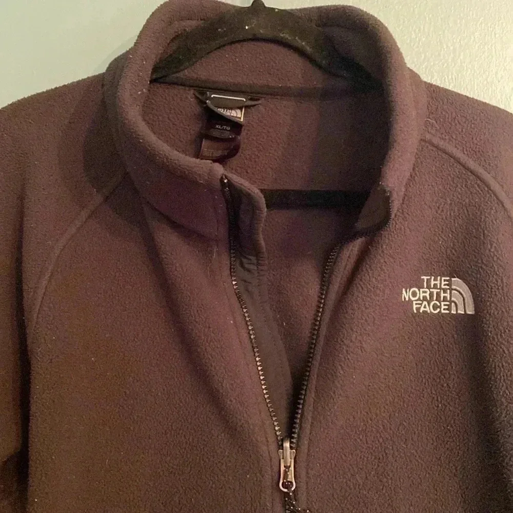 The North Face - men’s black fleece xl zip up - zip up pockets